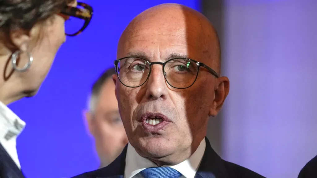 Le Rassemblement National Un Voyage à Travers l’Histoire et l’Évolution de la Politique Française